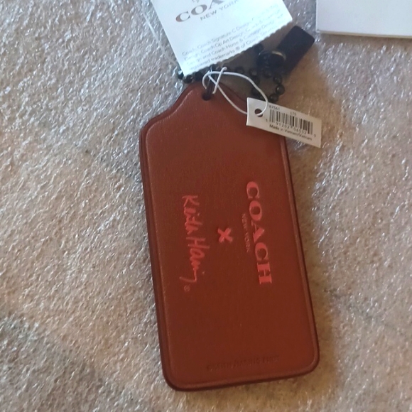 NWT Coach x Keith Haring Heart Key Fob Hang Tag Bag Charm - Picture 4 of 5